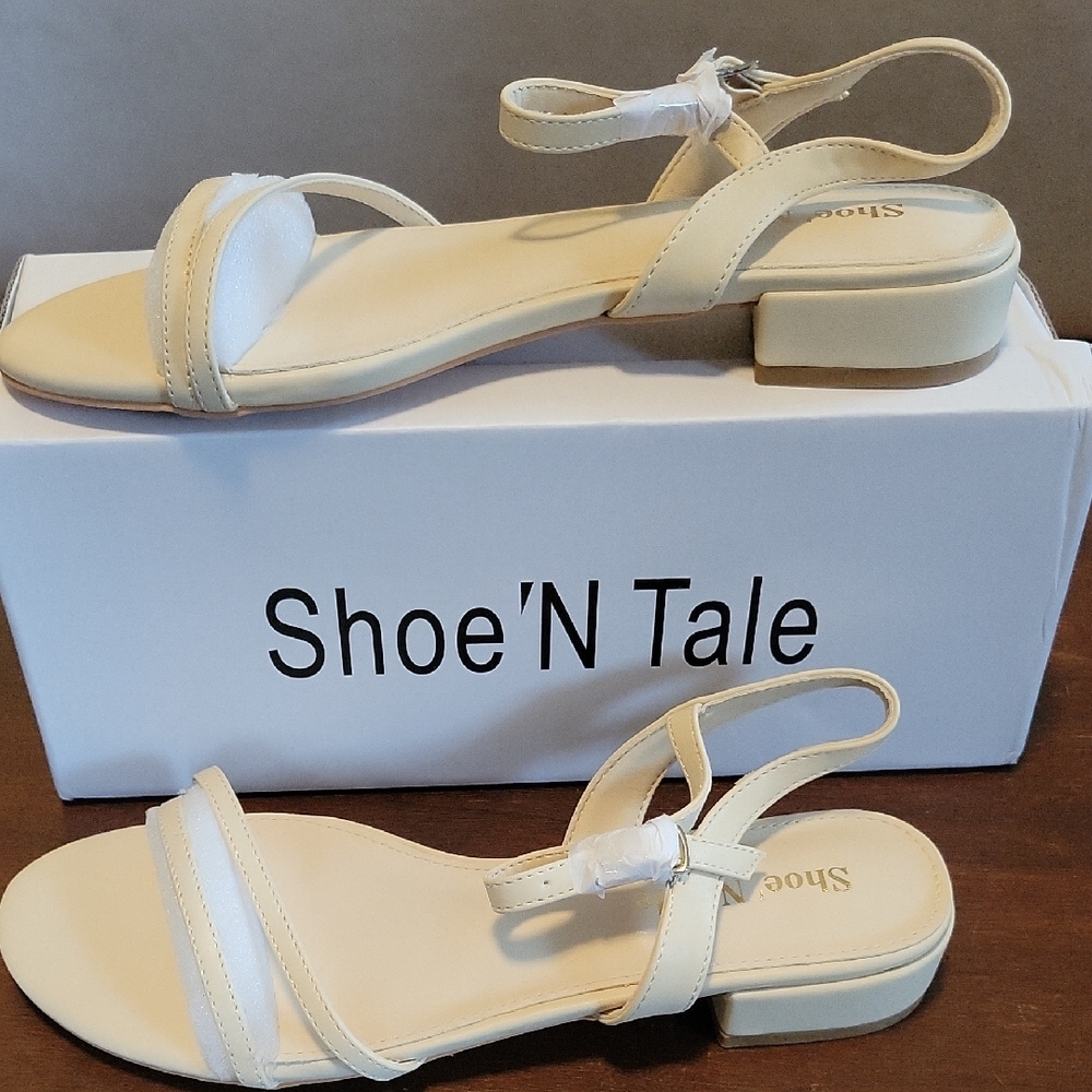 ShoeNTale Women's Cream Sandals